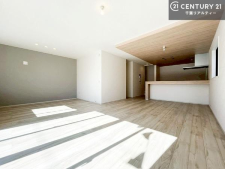 ���r���O ���ۂɂ��������������ƂŁA��炵�̃C���[�W������̓I�ɍL����܂��B�܂��͈�x�A���n�����������������B