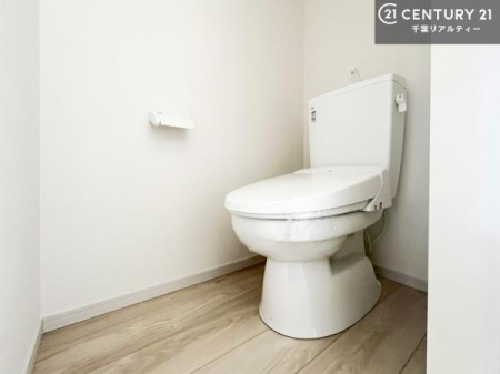 �g�C�� �������֍��ɂ��A�~��͕֍����g�����ł���̂ŗ₽���֍��ɍ��炸�ɍςފ������d�l�ł��I�V���v���ȃJ���[����Ƃ��Ă���̂ŁA������ꂪ���₷���ł��B