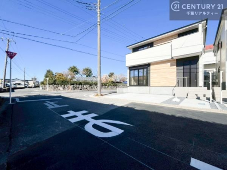 �O�ʓ��H�܂ތ��n�ʐ^ ���邭�J���I�Ȋp�n�ł�������ґ�Ȃ��Z�܂������܂��񂩁B