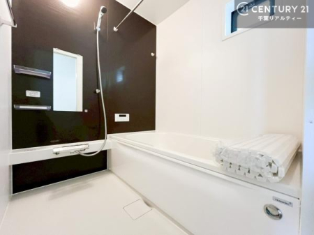 ���� �������������l�̕��͋C�̃o�X���[���́A�V�b�N�ȃf�U�C���Ńo�X�^�C�����[���I
���d���撣���Ă��邲�J���ɂ��D�݂̓����̓����܂����āA�y����ł݂Ă͂������ł��傤���H