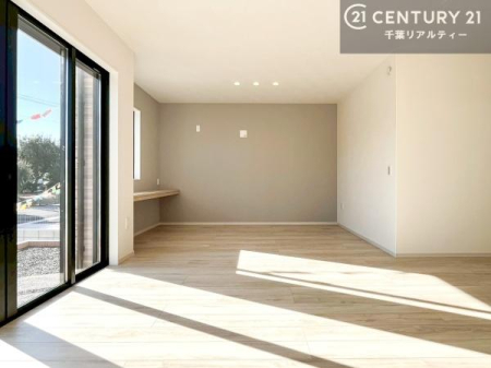 ���r���O �D�����z���܂肪���r���O����ł���ċ��S�n�̗ǂ���Ԃ����o���Ă���܂��I
���났�̎��Ԃ��߂����܂��I