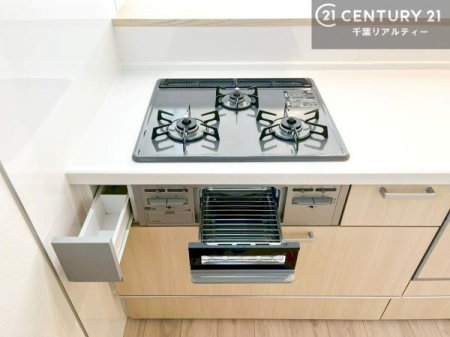 �L�b�`�� �R�����͎O������̂ł������̓����i�s���ł��܂��B
�������O�����t���ł��B�����X�y�[�X���L�X���Ă���׍�Ƃ����₷���I�g�����肪�ǂ��V�X�e���L�b�`���ł��I