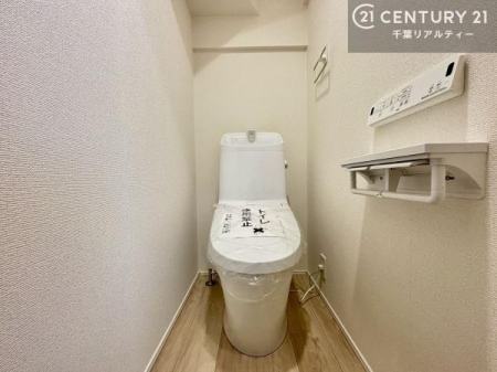 �g�C�� �������֍��ɂ��A�~��͕֍����g�����ł���̂ŗ₽���֍��ɍ��炸�ɍςފ������d�l�ł��I�V���v���ȃJ���[����Ƃ��Ă���̂ŁA������ꂪ���₷���ł��B