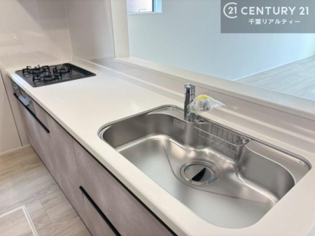 �L�b�`�� ���C�h�ȃV���N�ł��ˁI�������˂ɂ������������₷���Ǝ����y�X�d�l�̃V�X�e���L�b�`���ł��I
�f�U�C�����Ƌ@�\�������˂��L�b�`���Ő�����������܂��ˁI