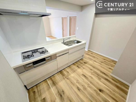 �L�b�`�� ��l�C�̑Ζʎ��V�X�e���L�b�`�����̗p���Ă��܂��I���Ƒ��̃R�~���j�P�[�V���������R�Ƒ�����݌v�ł��B
���q�l�ɂ��ڂ��͂��̂Ŋ������ł��ˁI�L�X�g���ĉ��K�ɍ�Ƃ��i�݂܂��B