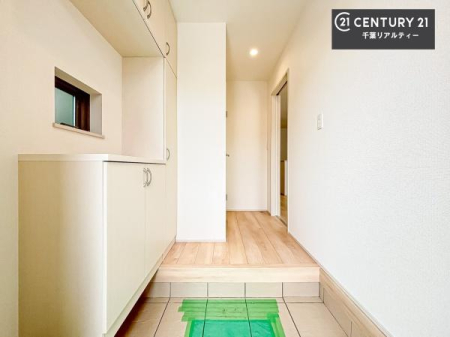 ���� ���ċA���Ă��Ă��A�������܁I�����������Ȃ�A�D�����}������Ă�����ԂɂȂ��Ă��܂��B
���邭��������錺�ւł��I