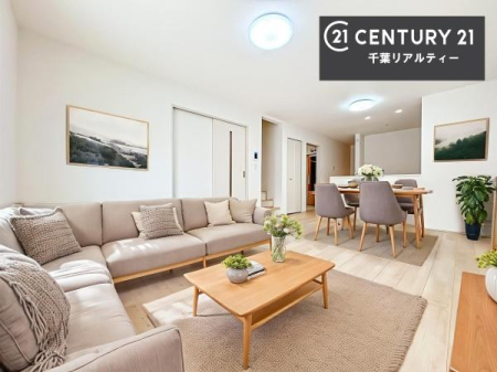 ���r���O �Ƌ��CG�p�[�X�ł��B�J�����̂���L�XLDK�I�\�t�@�[��_�C�j���O�e�[�u����u���Ă������ɂȂ�Ȃ��̂ŉ��K�ɉ߂����܂��I�R�~���j�P�[�V���������₷�����r���O�ł��I