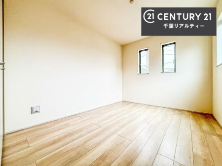 �m�� �V���v���Ƀf�U�C������Ă��邽�߁A�Ƌ��I�т܂���I
���C�ɓ���̉Ƌ��u���Ă��낰���Ԃ���邱�Ƃ��ł��܂��B