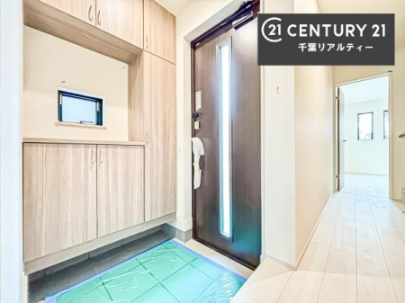 ���� �V���[�Y�{�b�N�X�t���Ȃ̂ŁA���ւ��Еt�����|�������₷���ł��I
�X�b�L���������ւŌ˂��J�����u�ԁA�������̂���S�n������Ԃ��o�}���Ă���܂��B