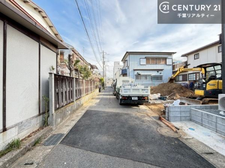 �O�ʓ��H�܂ތ��n�ʐ^ ���ӊ���A���q�l�̂���]�ɍ������������ꏏ�ɂ��ē���v���܂��B�Z��[���A�h�o�C�U�[�ɂ�邲���k������܂��B���Ђ͂��₢���킹�ɑ��Ή����܂��I���҂������܂���I