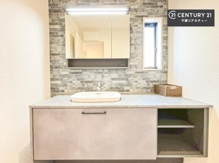 ���ʑ�E���ʏ� �g�Ȃ�𐮂�����ʏ��́A���������厖�ł��I������̐������̂��镵�͋C�����o�I�C�����悭���g�����������܂��B