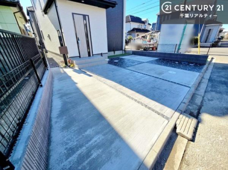 ���ԏ� ���ԃX�y�[�X��2�䕪����܂��I�Z�J���h�J�[�͂������A�o�C�N�⎩�]�ԂȂǂ��u���ꏊ�ɍ���܂���B