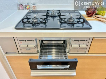 �L�b�`�� �R�����͎O������̂ł������̓����i�s���ł��܂��B
�������O�����t���ł��B�����X�y�[�X���L�X���Ă���׍�Ƃ����₷���I�g�����肪�ǂ��V�X�e���L�b�`���ł��I