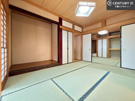 �a�� �^�^�~�̍��肪���炬��^����A�����b�N�X��ԁB�����傫���J�����̂���a���ƂȂ��Ă���܂��B���{�l�̐S������u�a�v�̋�ԁB�䑐�̍���Y����Ԃ͖����̂ЂƎ������o���Ă���܂��I