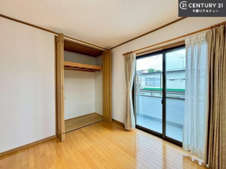 �m�� ���[�X�y�[�X�����Ă��܂��I�������X�b�L�����ڂ��鎖���ł��܂��ˁB
�Ƌ��I�΂Ȃ��V���v���ȃf�U�C���ׁ̈A�Ƌ��I�΂����C�ɓ���̋�ԍ�肪�ł������ł��ˁB