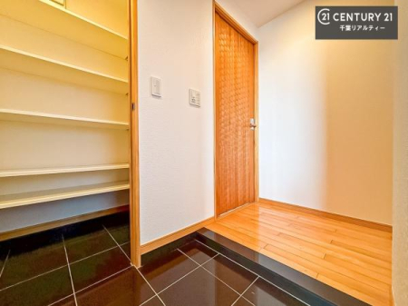 ���� ���ċA���Ă��Ă��A�������܁I�����������Ȃ�A�D�����}������Ă�����ԂɂȂ��Ă��܂��B
���邭��������錺�ւł��I