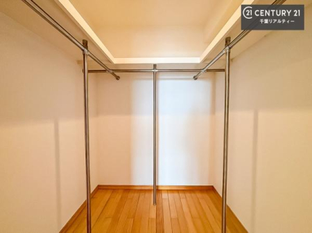 ���[ �E�H�[�N�C���N���[�[�b�g�t���ł��B��������̂��m���Ȃǂ����[���Ă��������ł��ˁI���ɂ���@�������ȂǋG�ߕ��̑傫�ȉƓd�����[�ł��܂��B