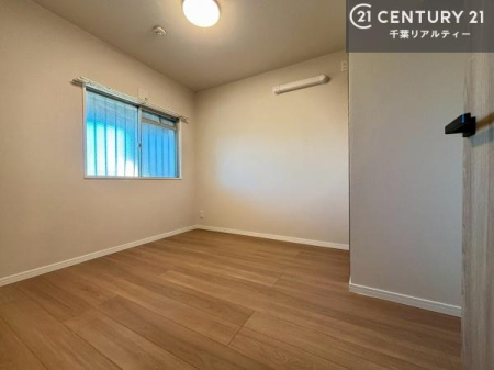 �Q�� �D���������������ޗm���́A���̖ڊo�߂��C�������ǂ������ł��ˁB���������Ԃ��������Ɖ߂������Ƃ��ł��܂��B�D�����F�����̃t���[�����O���ǂ�ȉƋ�ɂ��}�b�`���܂��I