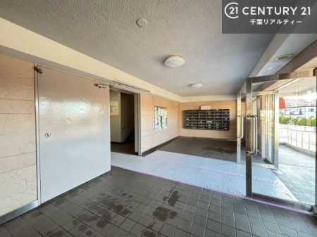 �G���g�����X ��؂Ȃ��q�l�����o�}������G���g�����X�B����]�̕����܂Ƃ߂Ă��ē��B
���₢���킹�ɑ��Ή����܂��I