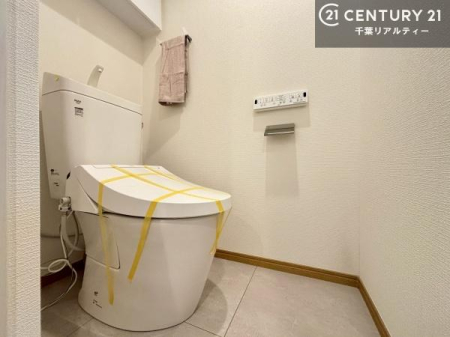 �g�C�� �������֍��ɂ��A�~��͕֍����g�����ł���̂ŗ₽���֍��ɍ��炸�ɍςފ������d�l�ł��I�V���v���ȃJ���[����Ƃ��Ă���̂ŁA������ꂪ���₷���ł��B