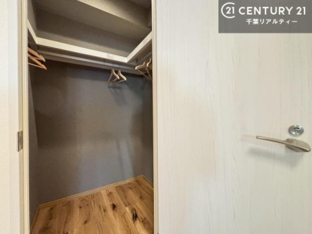 ���[ �E�H�[�N�C���N���[�[�b�g�t���ł��B��������̂��m���Ȃǂ����[���Ă��������ł��ˁI���ɂ���@�������ȂǋG�ߕ��̑傫�ȉƓd�����[�ł��܂��B