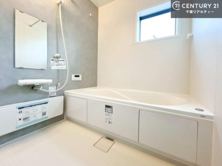 ���� ������Ƃ����������̂���o�X���[���I���K�ȃo�X�^�C��������܂��I
1���̔�����������Ɩ����Ă����f�G�ȃ����N�[�[�V������ԂɂȂ肻���ł��ˁB