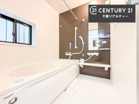 ���� �������������l�̕��͋C�̃o�X���[���́A�����o�Ă��ăo�X�^�C�����[���I
���d���撣���Ă��邲�J���ɂ��D�݂̓����̓����܂����āA�y����ł݂Ă͂������ł��傤���H