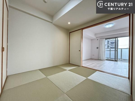 �a�� �^�^�~�̍��肪���炬��^����A�����b�N�X��ԁB�����傫���J�����̂���a���ƂȂ��Ă���܂��B���{�l�̐S������u�a�v�̋�ԁB�䑐�̍���Y����Ԃ͖����̂ЂƎ������o���Ă���܂��I