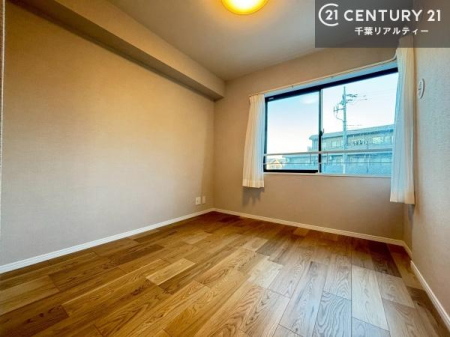 �m�� �V���v���Ƀf�U�C������Ă��邽�߁A�Ƌ��I�т܂���I
���C�ɓ���̉Ƌ��u���Ă��낰���Ԃ���邱�Ƃ��ł��܂��B