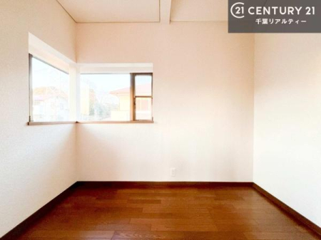 ���̑����� 2�K�ɂ͏����t���̏��ւ���I
��̋�ԂƂ��Ă����p�ł��܂��B