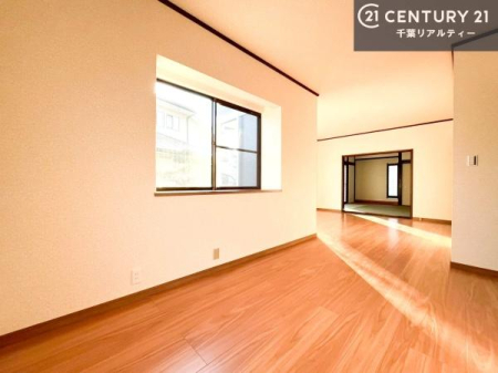 ���r���O �D�����z���܂肪���r���O����ł���ċ��S�n�̗ǂ���Ԃ����o���Ă���܂��I
���났�̎��Ԃ��߂����܂��I