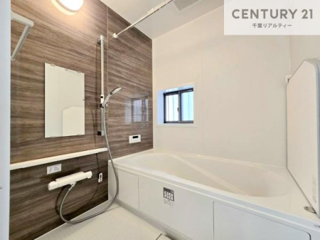 ���� �������������l�̕��͋C�̃o�X���[���́A�����o�Ă��ăo�X�^�C�����[���I
���d���撣���Ă��邲�J���ɂ��D�݂̓����̓����܂����āA�y����ł݂Ă͂������ł��傤���H