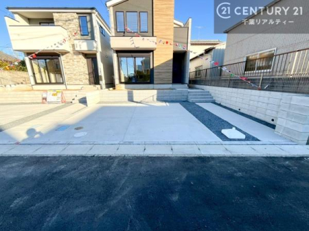 ���ԏ� ���ԃX�y�[�X��2�䕪����܂��I�Z�J���h�J�[�͂������A�o�C�N�⎩�]�ԂȂǂ��u���ꏊ�ɍ���܂���B