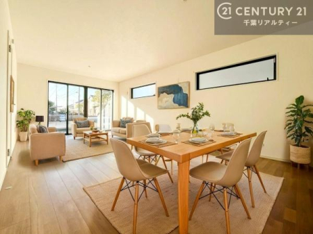 ���r���O �Ƌ��CG�p�[�X�ł��B�J�����̂���L�XLDK�I�\�t�@�[��_�C�j���O�e�[�u����u���Ă������ɂȂ�Ȃ��̂ŉ��K�ɉ߂����܂��I�R�~���j�P�[�V���������₷�����r���O�ł��I