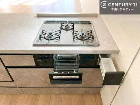 �L�b�`�� �R�����͎O������̂ł������̓����i�s���ł��܂��B
�������O�����t���ł��B�����X�y�[�X���L�X���Ă���׍�Ƃ����₷���I�g�����肪�ǂ��V�X�e���L�b�`���ł��I