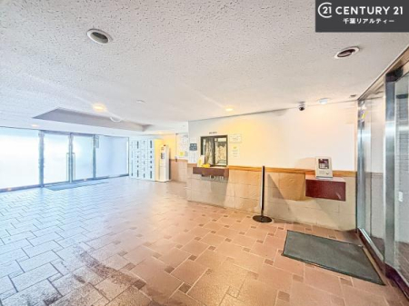 �G���g�����X ��؂Ȃ��q�l�����o�}������G���g�����X�B����]�̕����܂Ƃ߂Ă��ē��B
���₢���킹�ɑ��Ή����܂��I