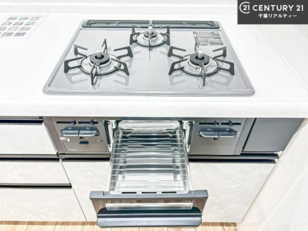 �L�b�`�� �R�����͎O������̂ł������̓����i�s���ł��܂��B
�������O�����t���ł��B�����X�y�[�X���L�X���Ă���׍�Ƃ����₷���I�g�����肪�ǂ��V�X�e���L�b�`���ł��I