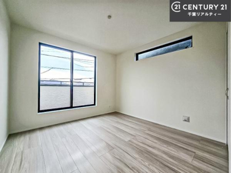 �m�� �o���R�j�[�ɖʂ��Ă���m���ł��B���邭�����肪����A���C����������ł��܂��I���N���āA�O�ɏo�Ĕw�L�т����[�ċz�����ǂ������}������邱�Ƃ��ł��܂��B