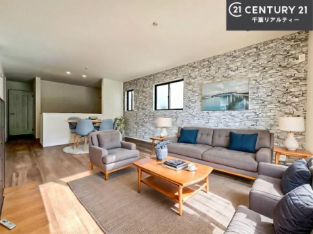 ���r���O �Ƌ��CG�p�[�X�ł��B�D�����z���܂肪���r���O����ł���ċ��S�n�̗ǂ���Ԃ����o���Ă���܂��I
���R�ƉƑ����W����b��������S�n�悢��ԁI