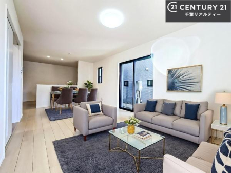 ���r���O �Ƌ��CG�p�[�X�ł��B�J�����̂���L�XLDK�I�\�t�@�[��_�C�j���O�e�[�u����u���Ă������ɂȂ�Ȃ��̂ŉ��K�ɉ߂����܂��I�R�~���j�P�[�V���������₷�����r���O�ł��I