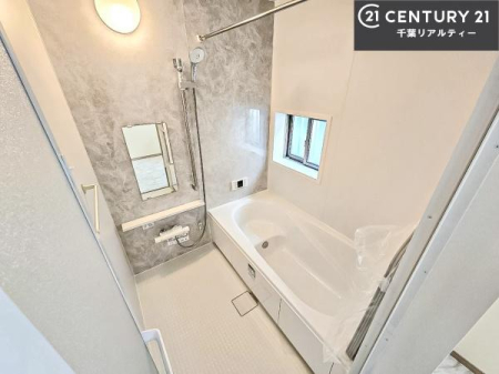 ���� �������������l�̕��͋C�̃o�X���[���́A�����o�Ă��ăo�X�^�C�����[���I
���d���撣���Ă��邲�J���ɂ��D�݂̓����̓����܂����āA�y����ł݂Ă͂������ł��傤���H