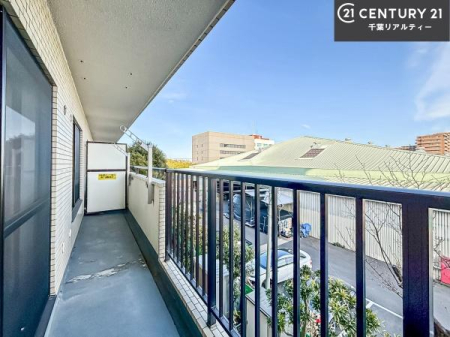 �o���R�j�[ �z������̗ǂ��o���R�j�[�ŁA�����󕨂��悭���������ł��ˁI
���V�C�̗ǂ����ɂ̓o���R�j�[�֏o�ă��t���b�V������̂��C�����悳�����ł��B