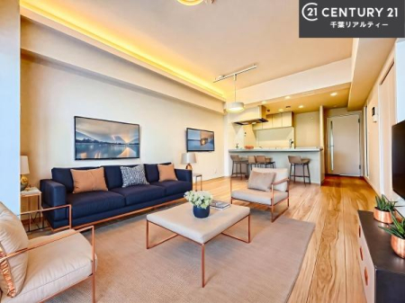 ���r���O �Ƌ��CG�p�[�X�ł��B�J�����̂���L�XLDK�I�\�t�@�[��_�C�j���O�e�[�u����u���Ă������ɂȂ�Ȃ��̂ŉ��K�ɉ߂����܂��I�R�~���j�P�[�V���������₷�����r���O�ł��I