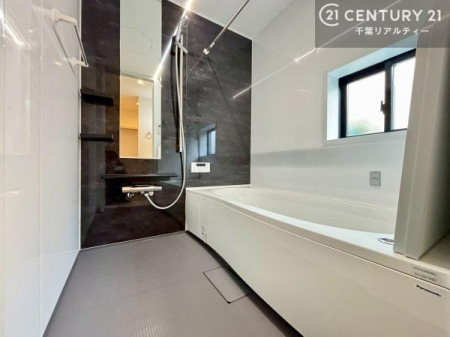 ���� �������������l�̕��͋C�̃o�X���[���́A�����o�Ă��ăo�X�^�C�����[���I
���d���撣���Ă��邲�J���ɂ��D�݂̓����̓����܂����āA�y����ł݂Ă͂������ł��傤���H