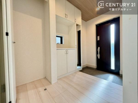 ���� �V���[�Y�{�b�N�X�t���Ȃ̂ŁA���ւ��Еt�����|�������₷���ł��I
�X�b�L���������ւŌ˂��J�����u�ԁA�������̂���S�n������Ԃ��o�}���Ă���܂��B