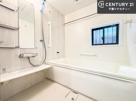 ���� �������������l�̕��͋C�̃o�X���[���́A�����o�Ă��ăo�X�^�C�����[���I
���d���撣���Ă��邲�J���ɂ��D�݂̓����̓����܂����āA�y����ł݂Ă͂������ł��傤���H