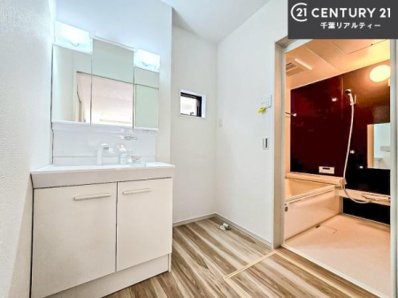 ���ʑ�E���ʏ� �����̂������ʏ��́A���ƕ�������₷���A���ł����K�ɂ��g�����������܂��B�O�ʋ��Ŏg�����肪�ǂ��A�������[�������Ă���܂��̂ŁA���p�i��X�L���P�A�p�i���������萮���ł��܂��B