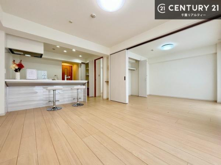 ���r���O �L�X���r���O�_�C�j���O�X�y�[�X�I������肨�H���B�΂��������y�������Ԃ��߂����܂��B���X�̔���������܂��I
�z�V���Еt�����֗��ł��I