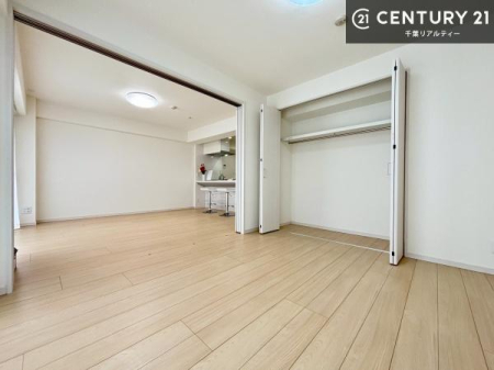 �m�� ���r���O�Ɨאڂ����m���́A�Ǝ��̋x�e�X�y�[�X��L�b�Y�X�y�[�X�Ƃ��Ċ��p����̂��悳�����ł��ˁI

