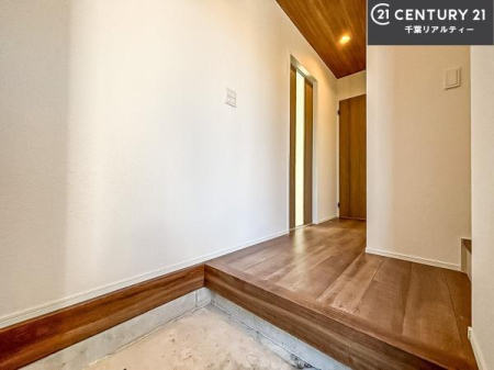 ���� ���ċA���Ă��Ă��A�������܁I�����������Ȃ�A�D�����}������Ă�����ԂɂȂ��Ă��܂��B
���邭��������錺�ւł��I